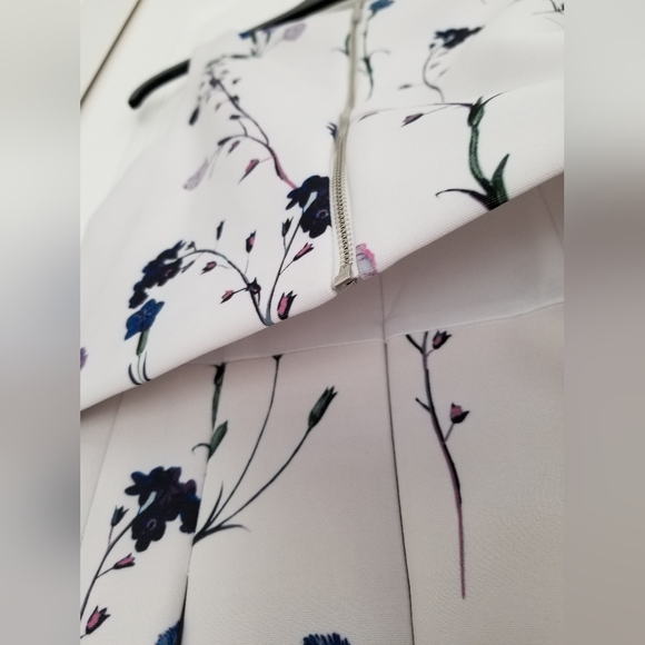 Ivanka Trump Flower Dress - Picture 4 of 5